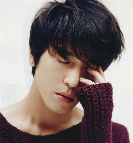 2015 Jung Yong Hwa One Fine day photoshoot (09)