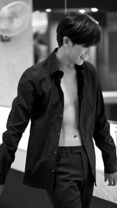 park%20hyung%20sik%20black%20and%20white%202